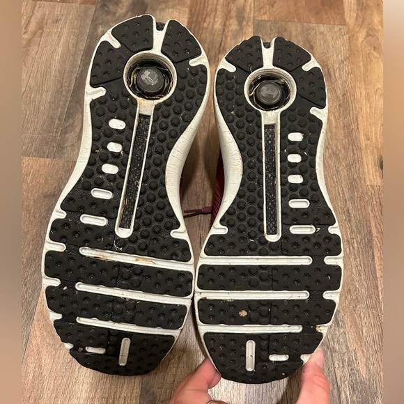 Under Armour Women's Purple Athletic Shoes - Picture 7 of 7